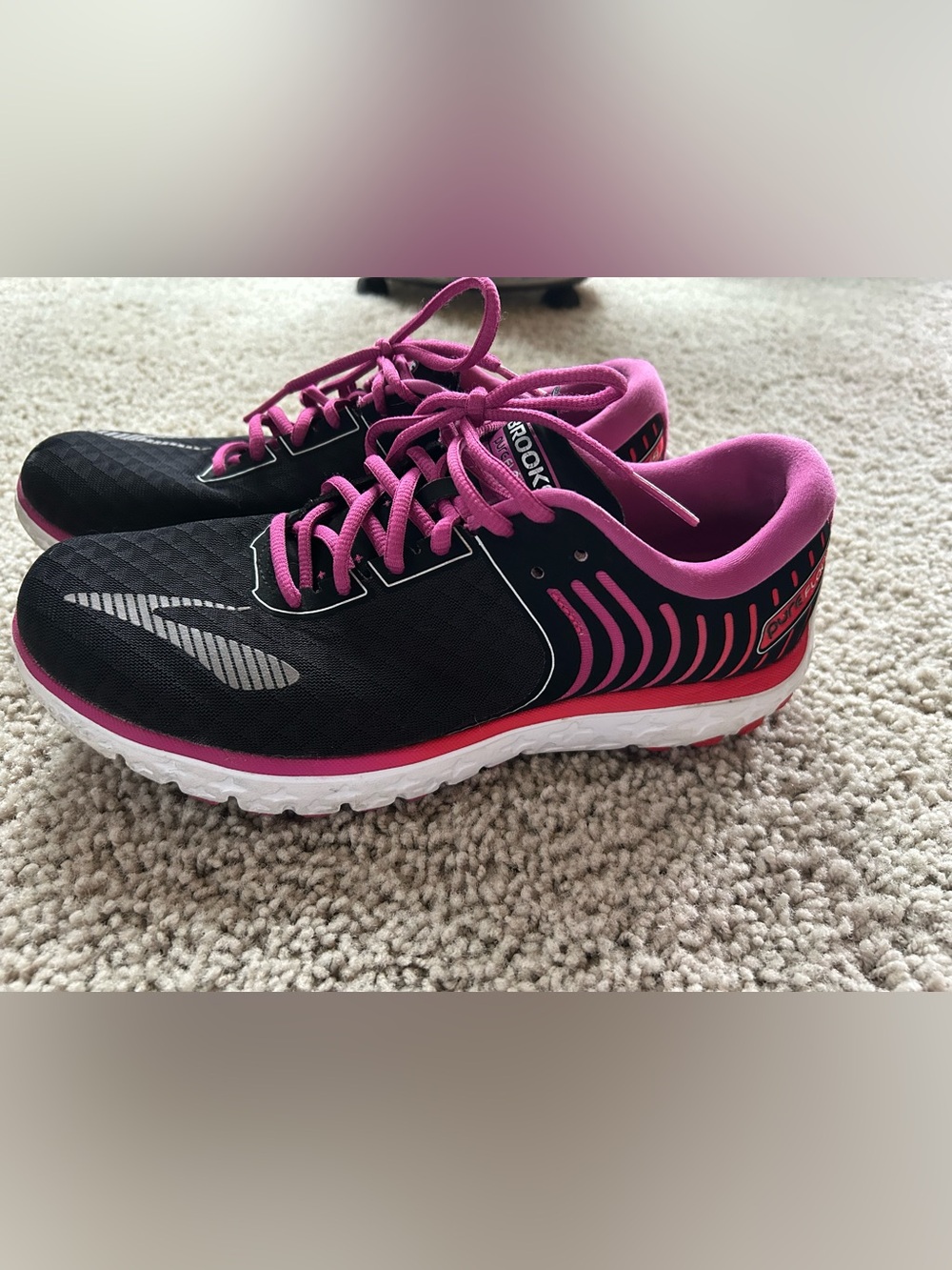Brooks Women's Black and Pink Athletic Running Shoes